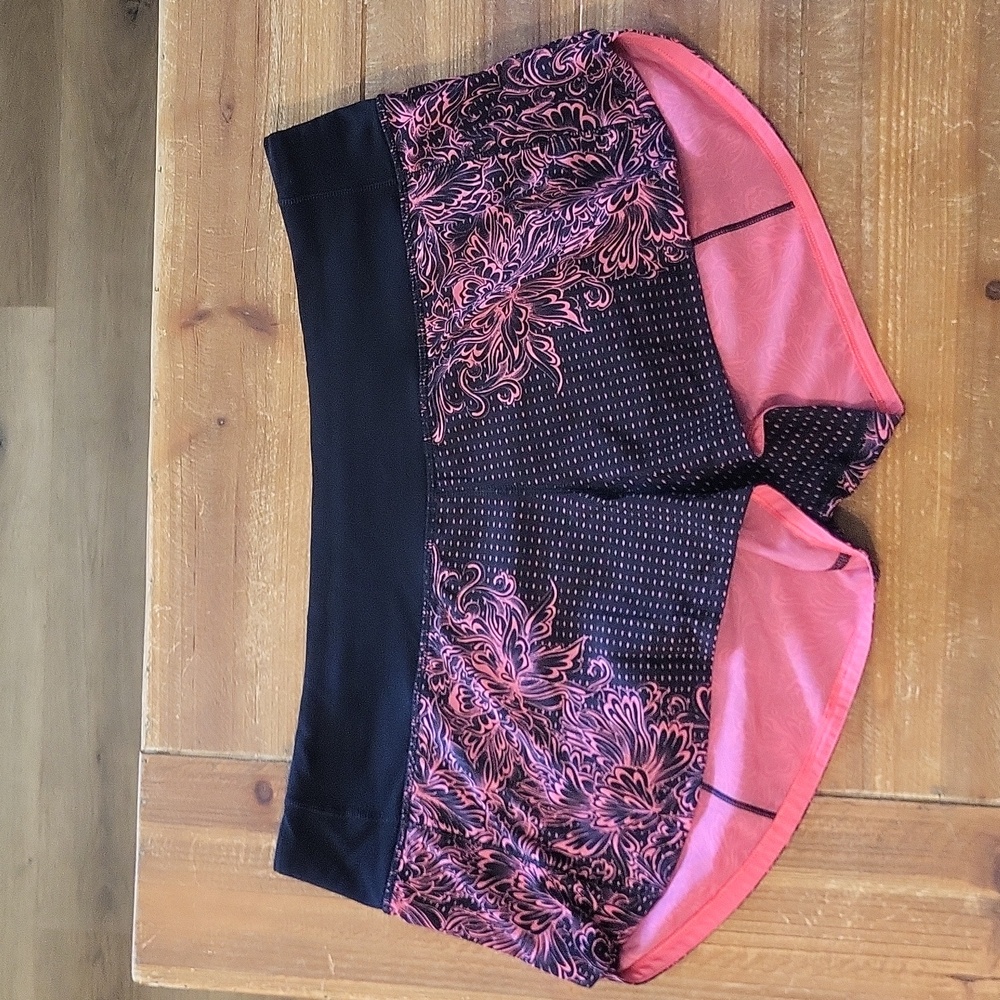 Lululemon black and pink speed shorts 10